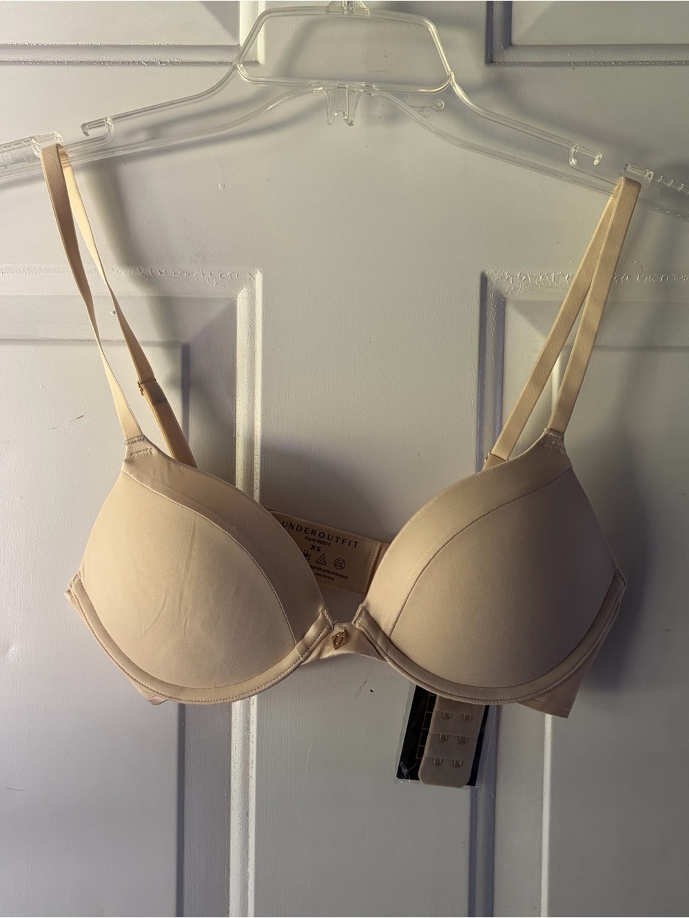 NWT Underoutfit Smooth Light Cream T-Shirt Bra with Light Lift Sz XS